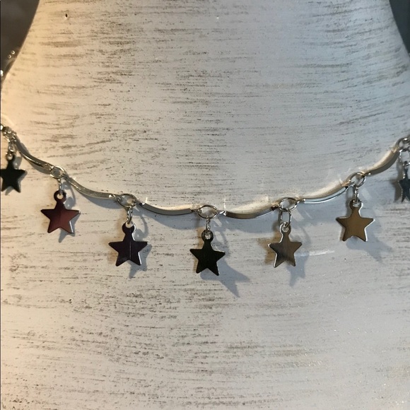 Dainty star charms choker necklace - Picture 3 of 8